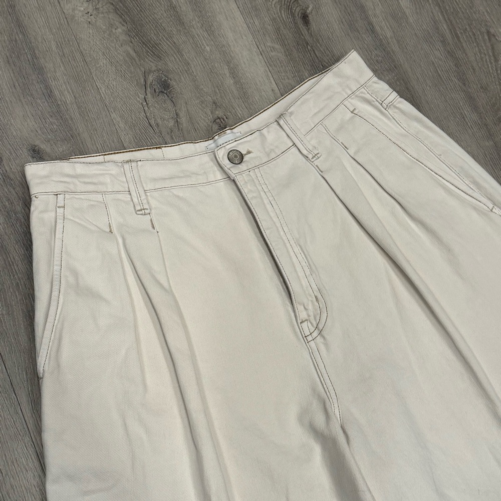 Pistola Women's NOVA White Denim Pleated High Rise Relaxed Fit Bermuda Shorts - Picture 3 of 8